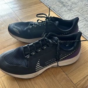 Nike zoom running sneakers size 10